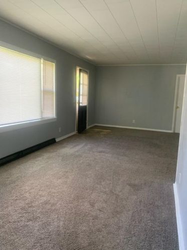 506 Rose Ave, Kouts, IN 46347-9737
