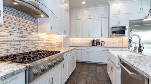 7544 Peppertree Dr, Gilbert AZ  85298 exterior