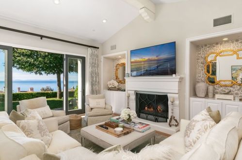 8 Rockshore Blf, Newport Beach CA  92657-2131 exterior