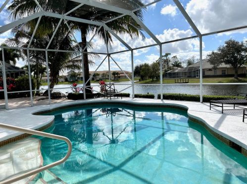 122 Cypress Trce, West Palm Beach, FL 33411-4707
