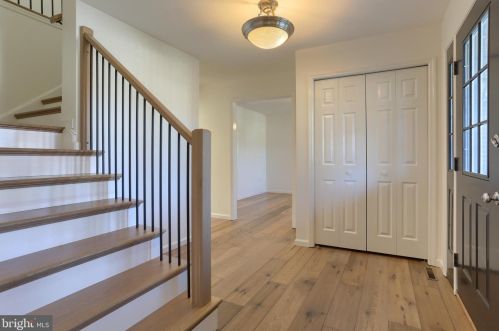 850 Zermatt Dr, Hummelstown PA  17036-9706 exterior