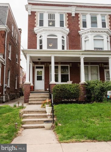 344 College Ave, Lancaster PA  17603-3318 exterior