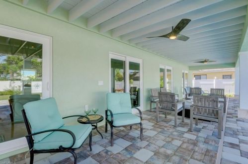 517 110th Ave, Naples, FL 34108-1815