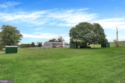 1577 Mcclures Gap Rd, Carlisle PA 17015-8914 exterior