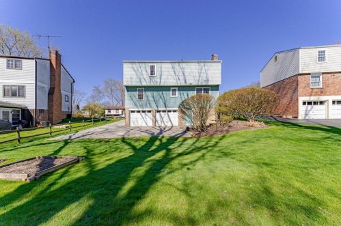 5070 Meadowridge Ln, Gibsonia, PA 15044-8234