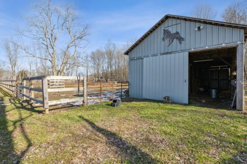 2080 Canter Rd, Mount Olive OH  45106-8558 exterior