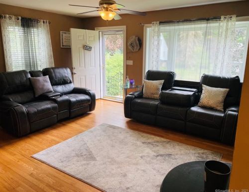 120 Mason Ave, Waterbury, CT 06708-2918