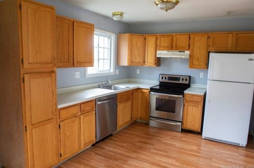 280 Valley Ave, Bridgeport, CT 06606-3753