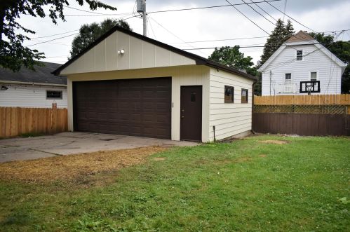 2137 62, Milwaukee WI 53213-2053 exterior