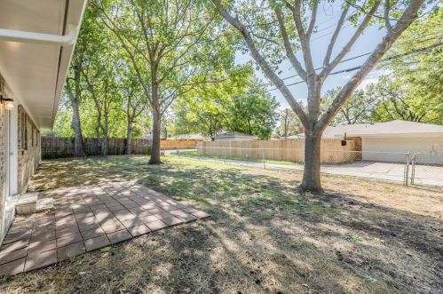 814 Poinsettia Dr, Lancaster TX  75146-2224 exterior