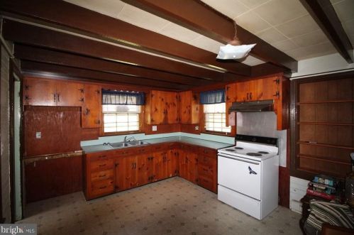 3618 State Road 259, Lost City WV  26810-8482 exterior