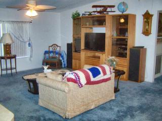804 Town And Country Blvd, Sebring FL  33870-0400 exterior