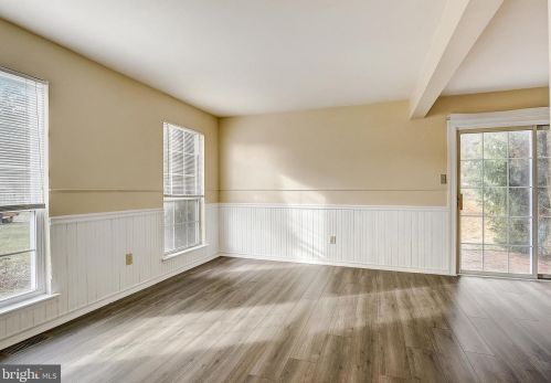 53 Vlg Dr, Collegeville PA  19473-2314 exterior