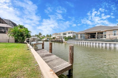 2190 Snook Dr, Naples, FL 34102-1569