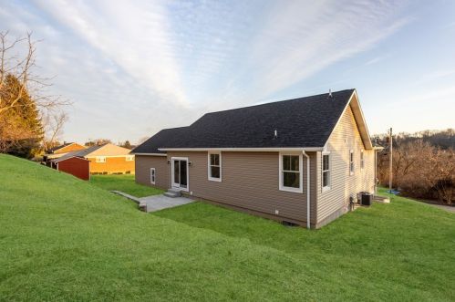 513 5th Ave, Bridgeville PA  15017-1337 exterior