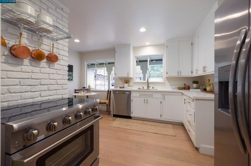 192 Ivy Dr, Orinda, CA 94563-4337