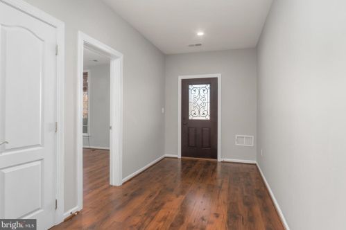 22476 Dinah Pl, Leesburg VA 20175-4808 exterior