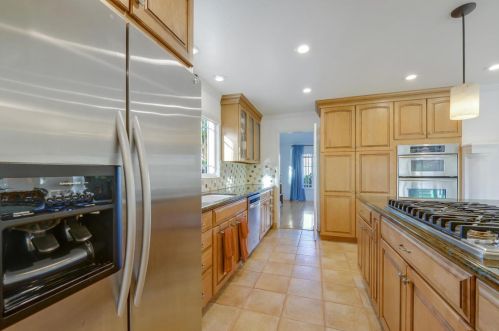 1640 Kentfield Ave, Redwood City CA  94061-2706 exterior