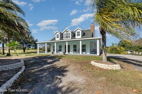 3350 Huntington Ave, Mims, FL 32754-6620