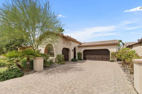 81530 Carboneras, La Quinta CA  92253-8219 exterior