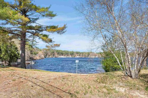 132 Moose Club Park Rd, Goffstown NH  03045-2657 exterior