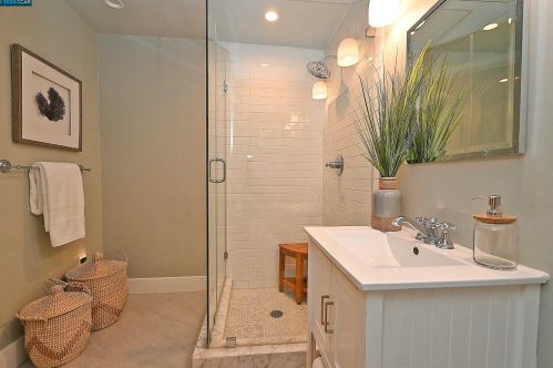 122 El Toyonal, Orinda CA  94563-2133 exterior