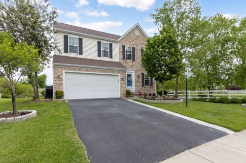 104 Glen Crossing Dr, Pataskala OH  43062-7090 exterior