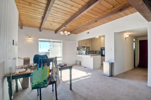 1552 Monmouth Dr, San Diego CA 92109-2247 exterior