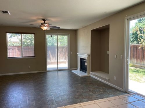 6736 Bruins Ct, Winton CA  95388-9671 exterior