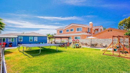 5132 Gardenia Ave, Long Beach CA  90807-1116 exterior