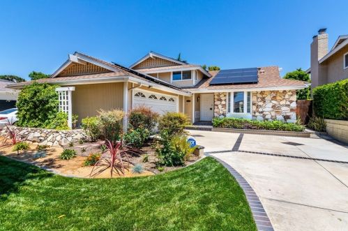 3446 El Dorado Dr, Long Beach, CA 90808-3205