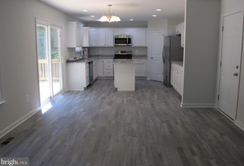 61 Lee St, Montross VA  22520-2776 exterior