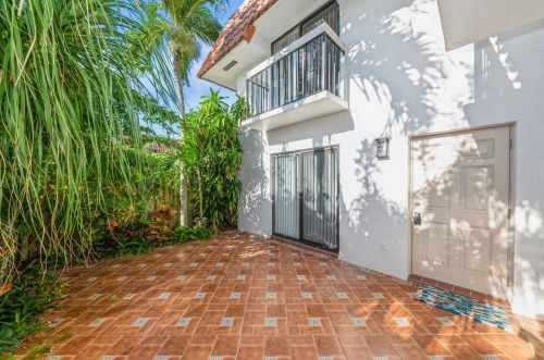 1251 Federal Hwy, Boca Raton, FL 33432-7396