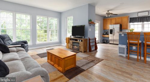 6465 Ashby Grove Loop, Haymarket VA  20169-3211 exterior