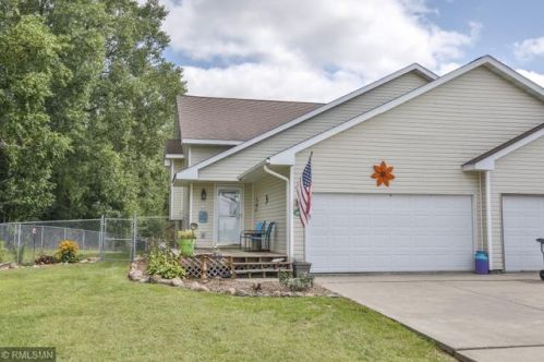 411 Dakota Ct, Eau Galle, WI 54028-7057