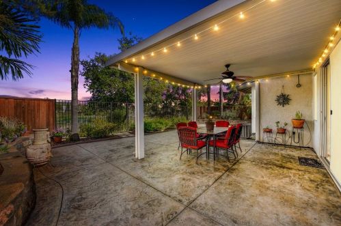 392 Illsley Way, Folsom CA  95630-8427 exterior