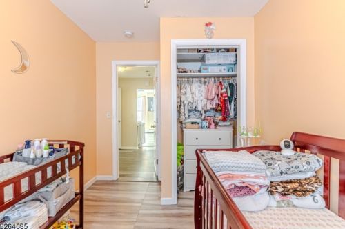 52 Riveredge Rd, Lincoln Park NJ  07035-2443 exterior