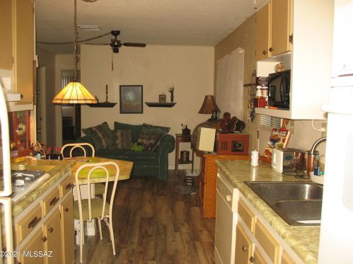 5536 Flying Circle St, Tucson, AZ 85713-4340