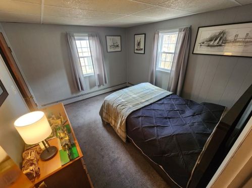 81 Flagg Ln, North Kingstown RI  02852-6707 exterior