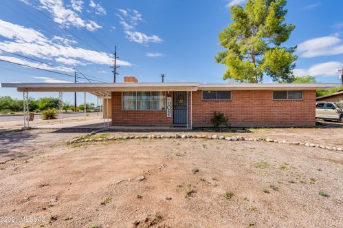 7064 Timrod St, Tucson, AZ 85710-4839