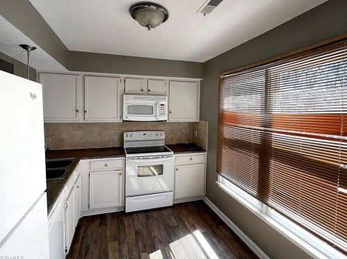 4207 Baylor St, Greensboro NC  27455-2560 exterior