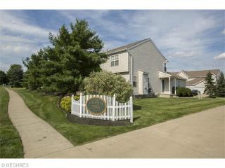 100 Meander Ln, Elyria, OH 44035-8727