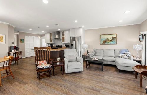 63 Bahia Ln, Oceanside CA  92058-1855 exterior