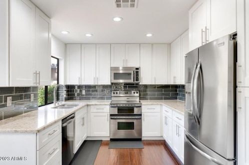 7528 Woodshire Cv, Scottsdale AZ  85258-2015 exterior