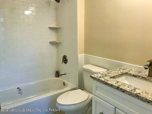 71 Brandywine Ct, Bricktown NJ  08724-2070 exterior