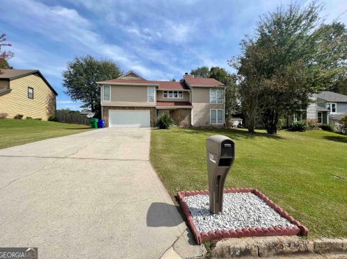 1011 Chapman Cir, Stone Mountain GA  30088-2549 exterior