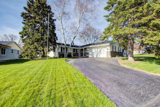 5193 Lilac Ln, Greendale, WI 53129-1952