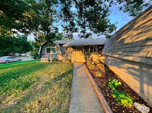 8048 Lichen Dr, Citrus Heights, CA 95621-1119