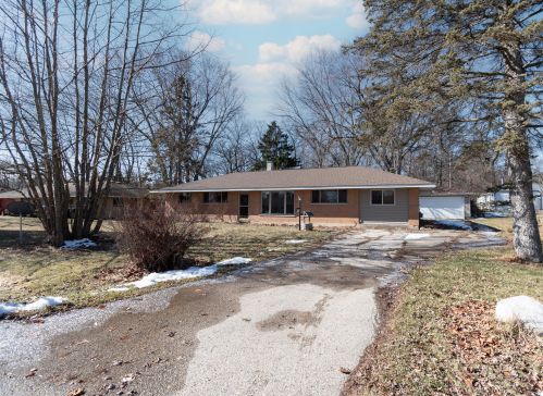 12020 44th Ave, Kenosha, WI 53158-3927