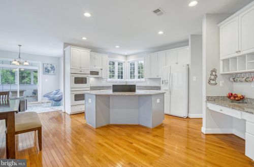 42104 Glynn Tarra Pl, Leesburg VA  20176-5478 exterior